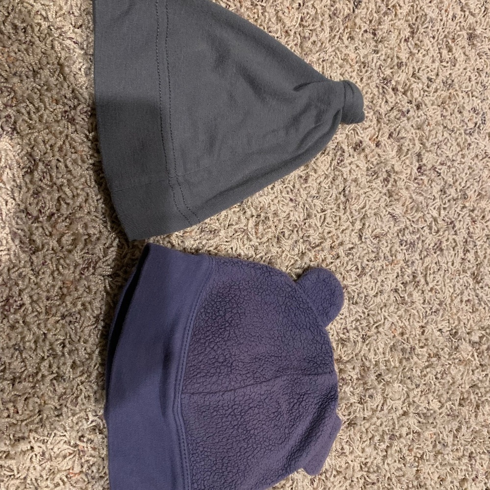 Set of infant hats Zutano and knot style hat